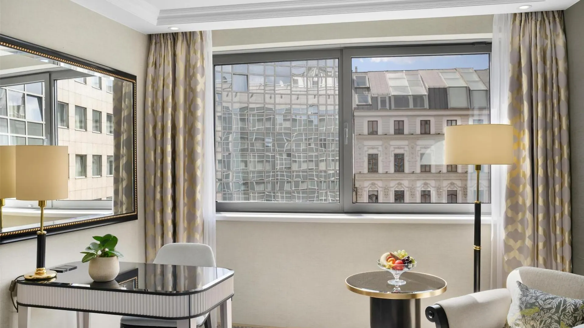 Kempinski Hotel Corvinus Budapest 5*,  Ungern