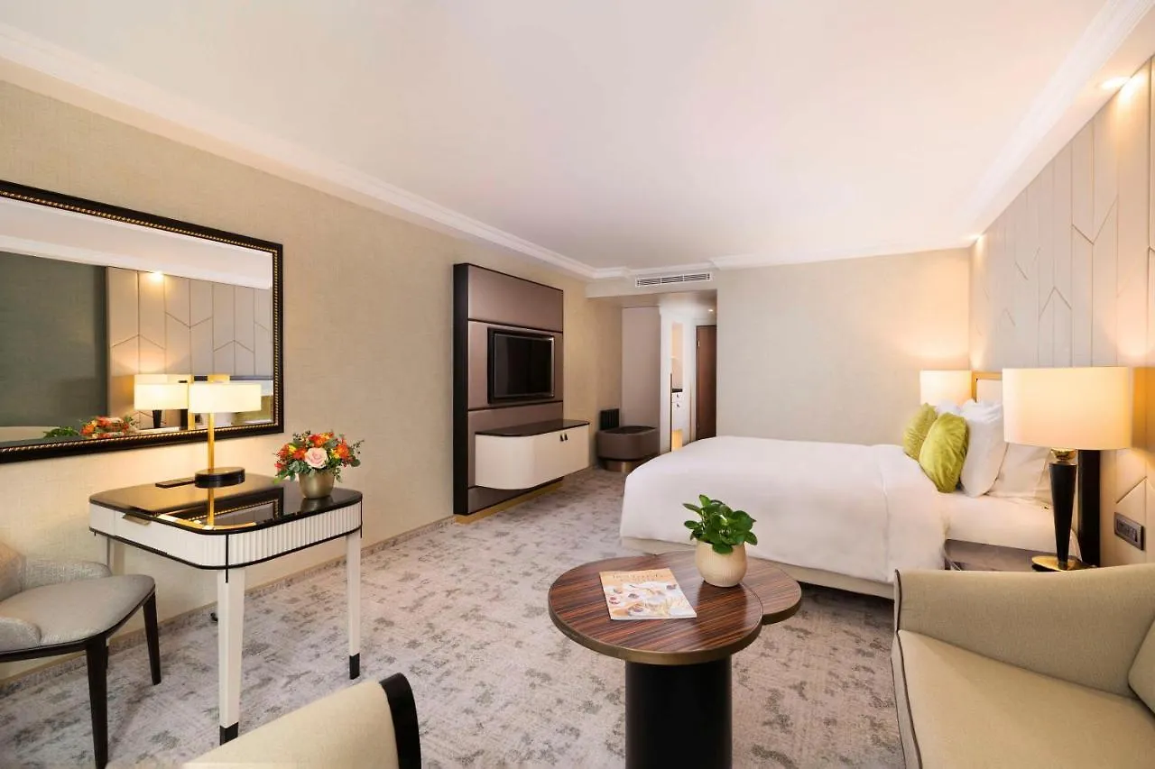 *****  Kempinski Hotel Corvinus Budapeste Hungria