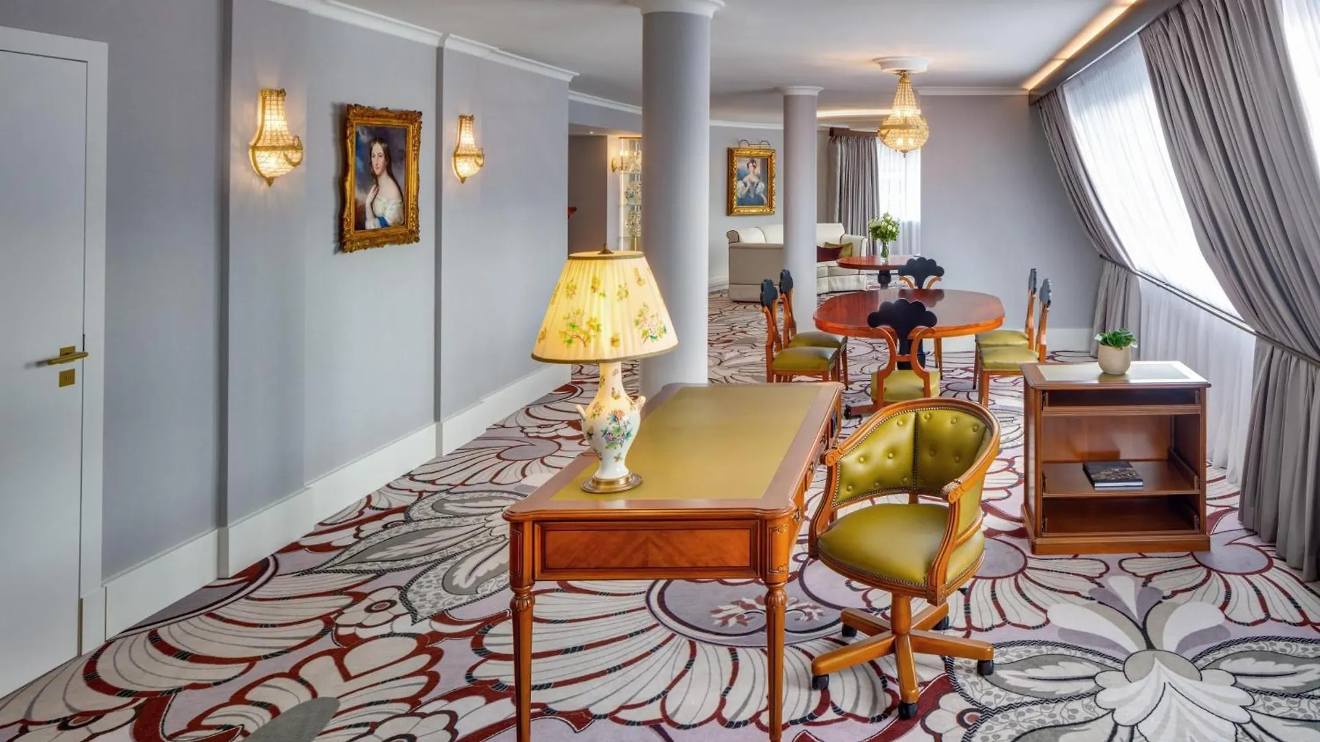 *****  Kempinski Hotel Corvinus Budapest Hungary