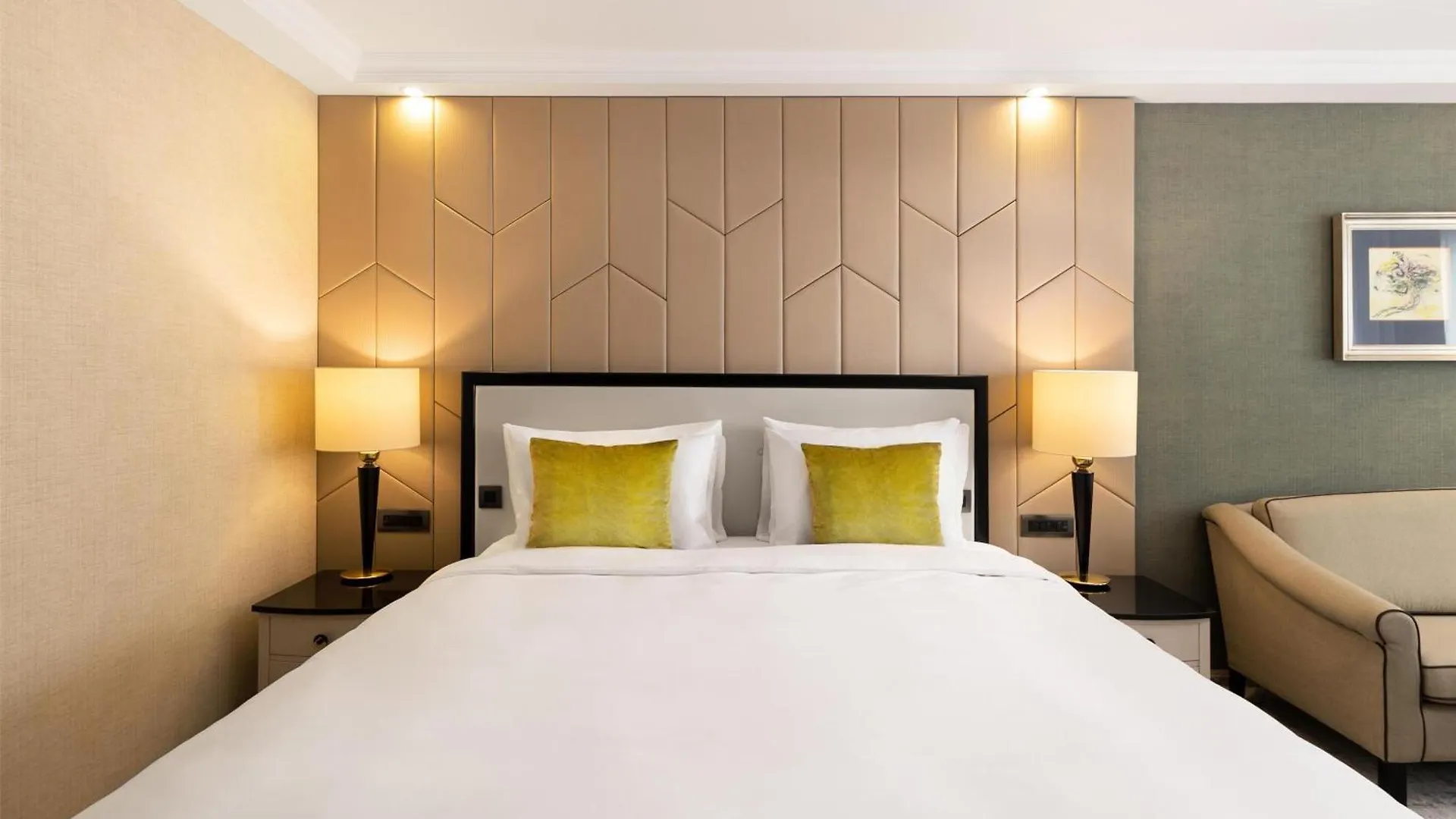*****  Kempinski Hotel Corvinus Budapest Hungary