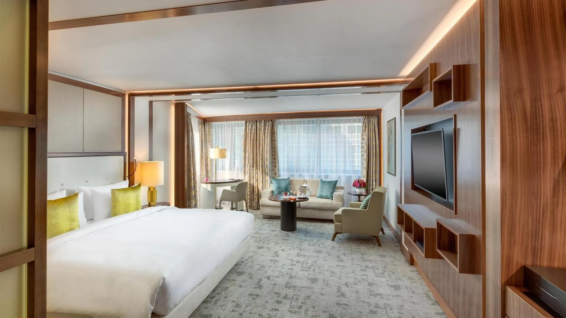 Kempinski Hotel Corvinus Budapest 5*,
