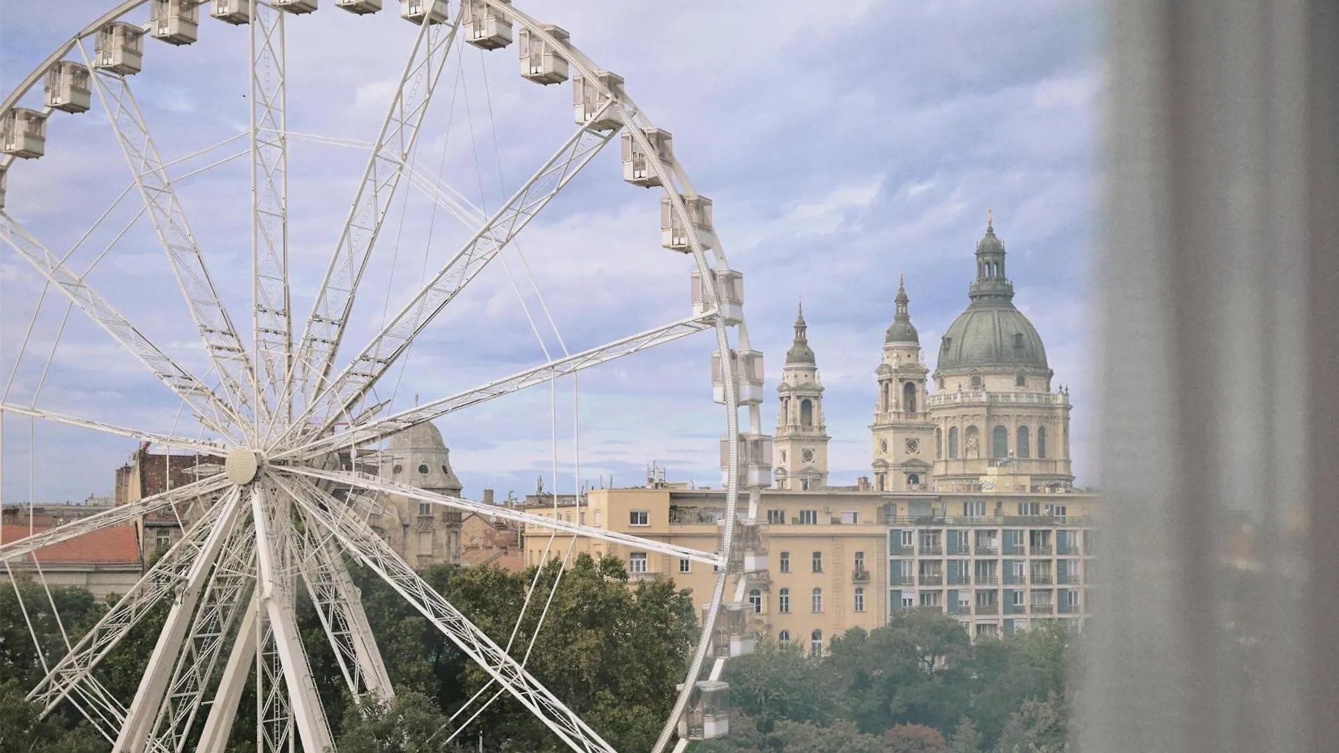 *****  Kempinski Hotel Corvinus Budapest Hungary